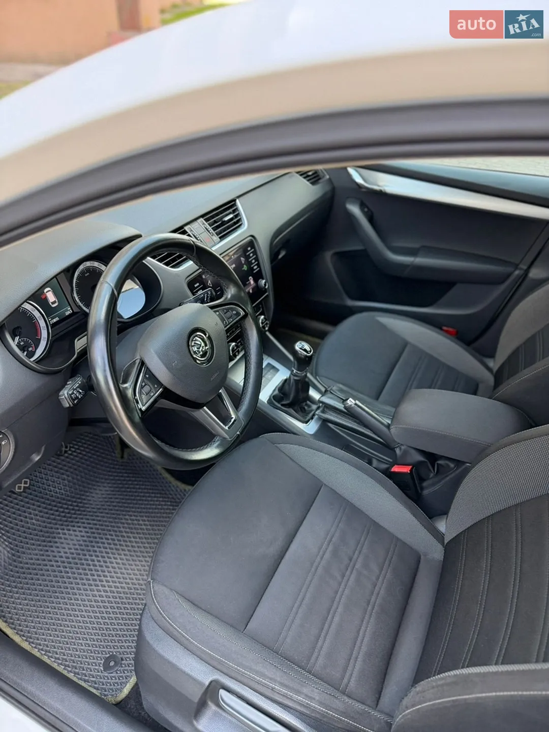 2017 Skoda Octavia - мініатюра 15