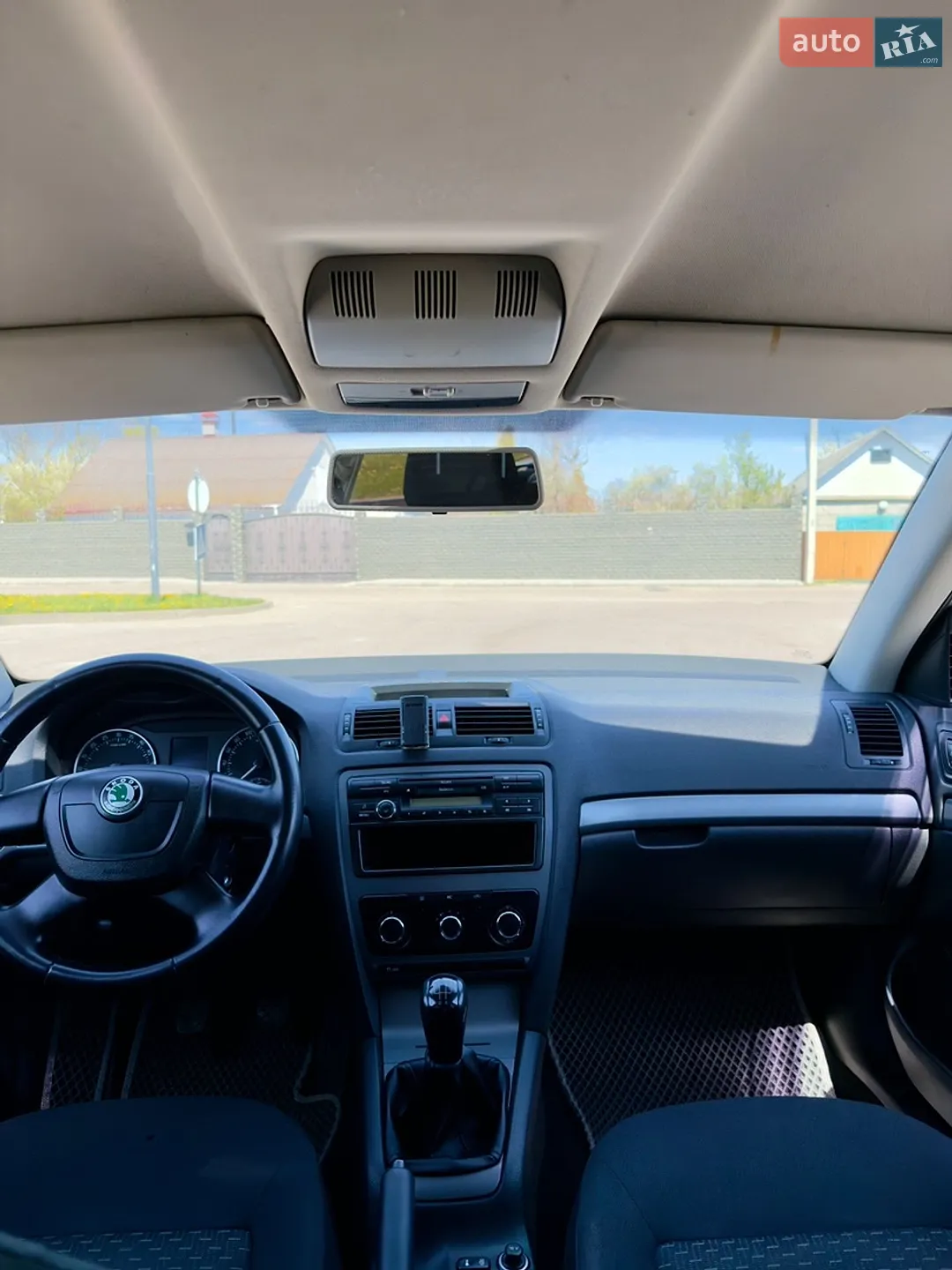 2010 Skoda Octavia - мініатюра 20