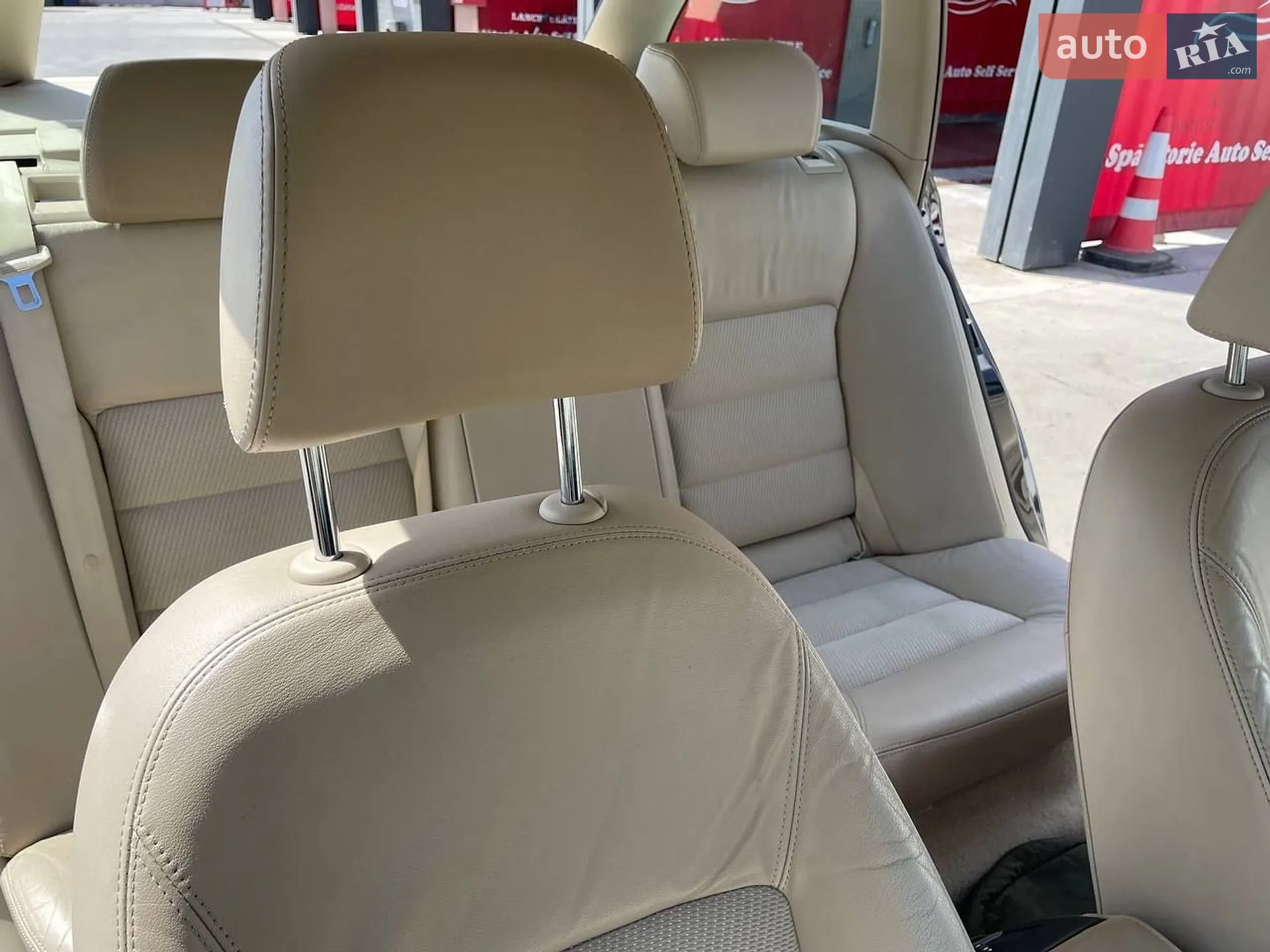 2010 Skoda Octavia - мініатюра 35