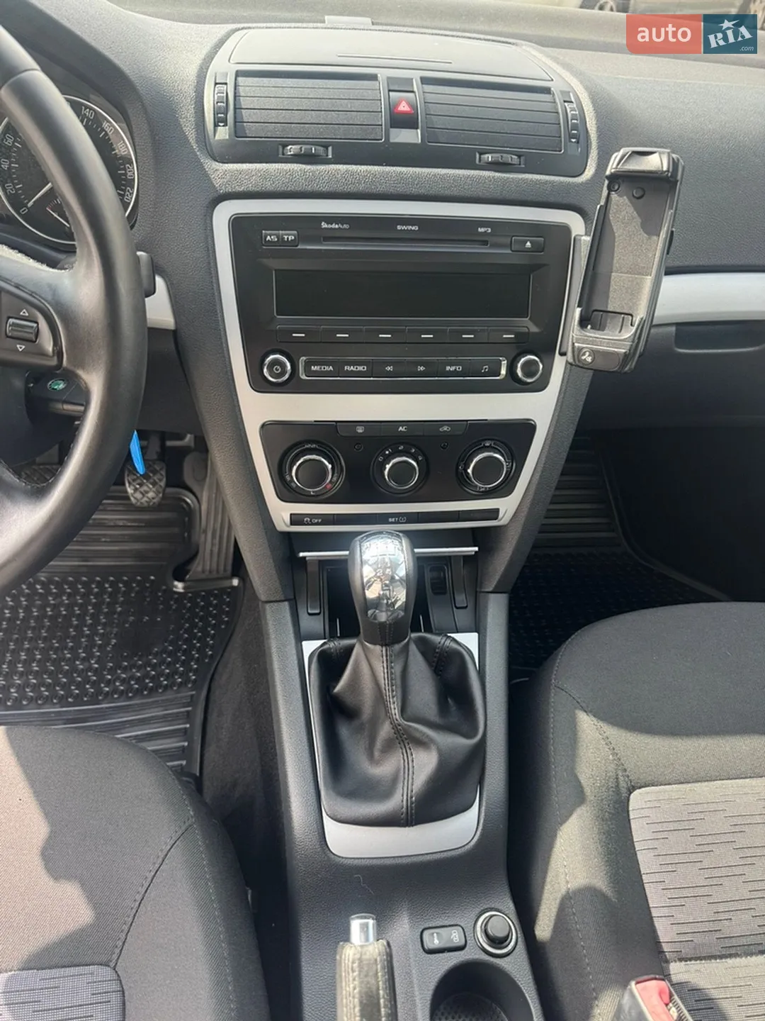 2010 Skoda Octavia - мініатюра 9