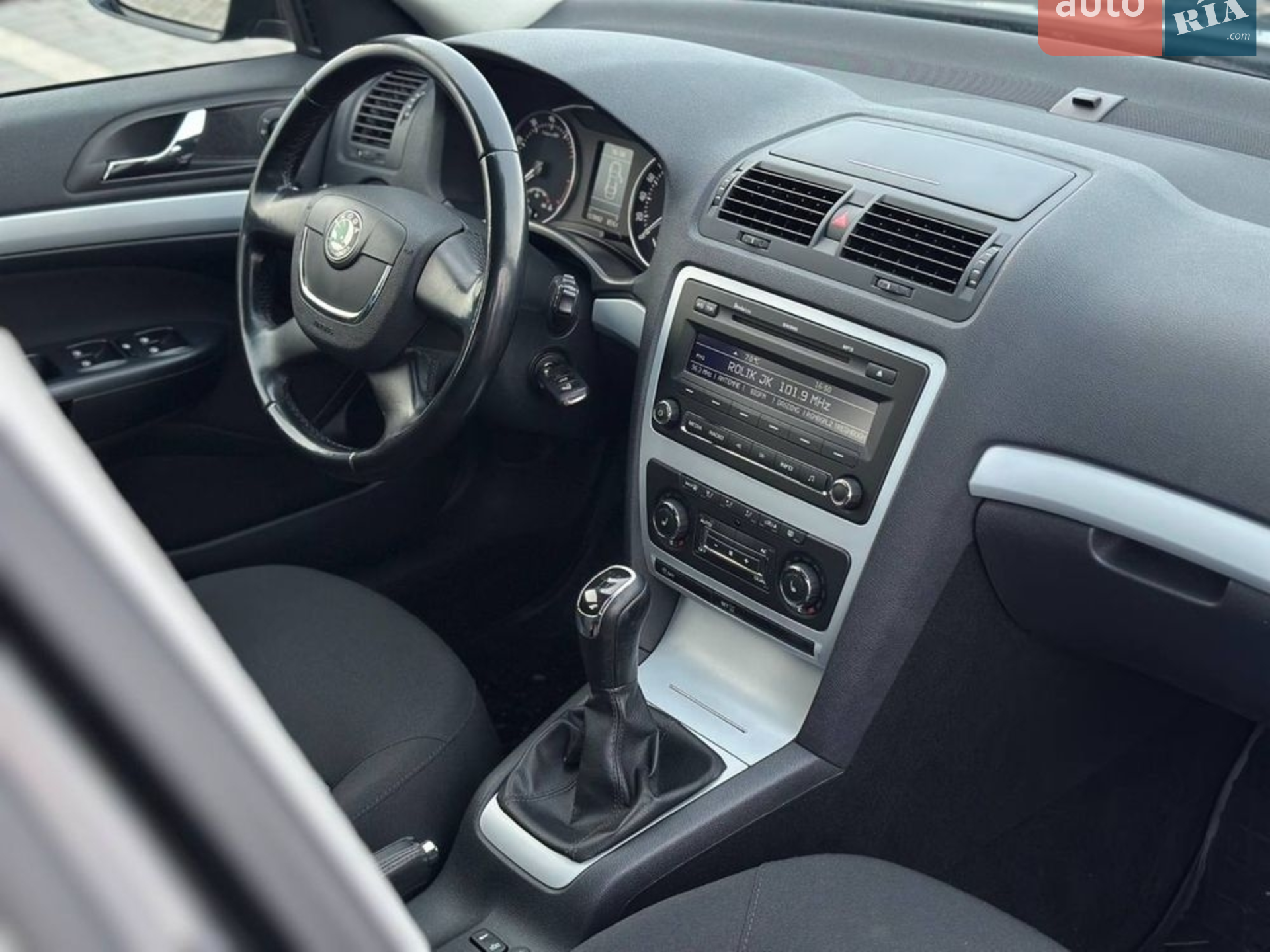 2011 Skoda Octavia - мініатюра 8