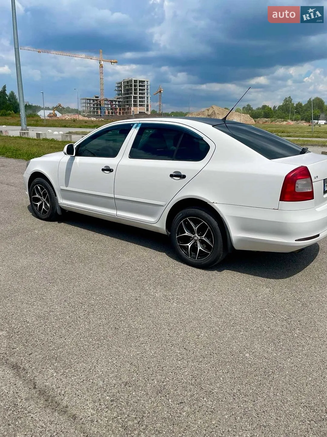 2010 Skoda Octavia - мініатюра 7