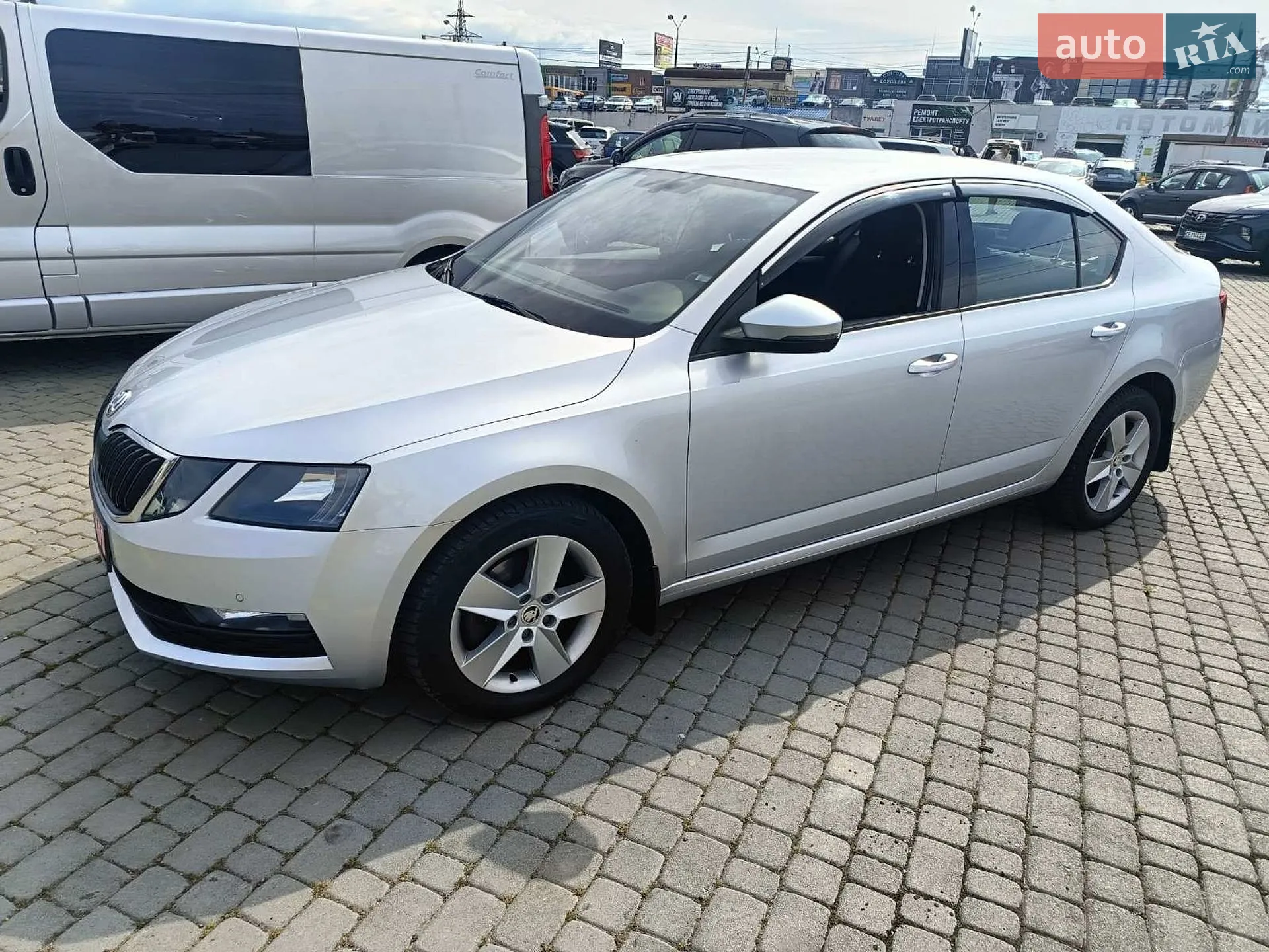 2019 Skoda Octavia - фото 1