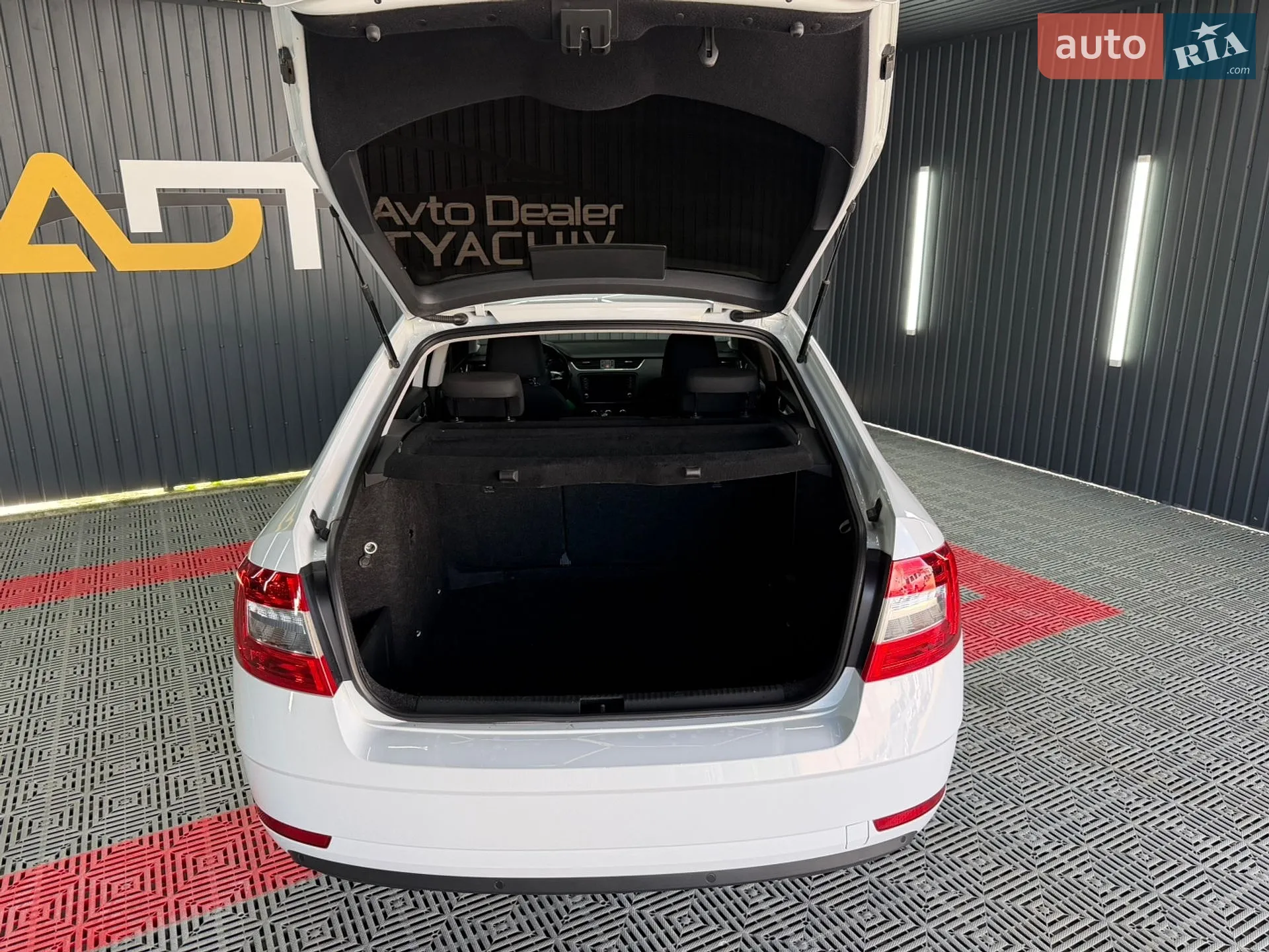 2018 Skoda Octavia - мініатюра 16