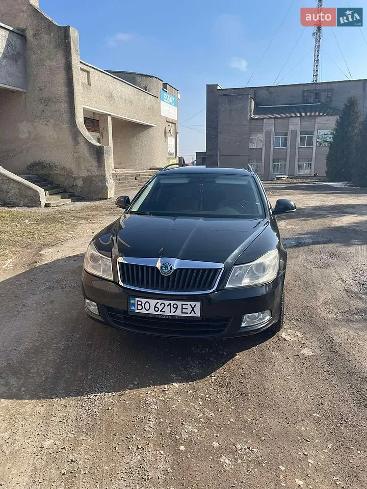 2010 Skoda Octavia - мініатюра 19