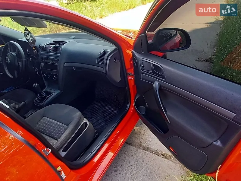 Skoda Octavia 2010 VIN TMBJS21Z1B2084778 фото оголошення 12 з 59