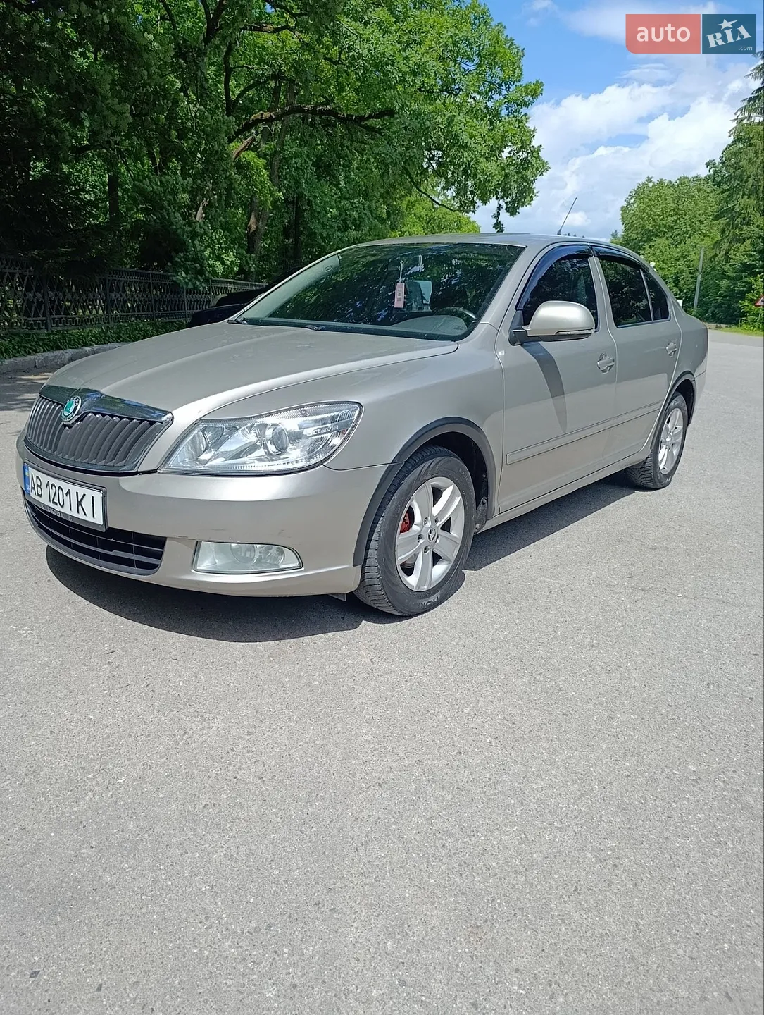 2010 Skoda Octavia - мініатюра 3