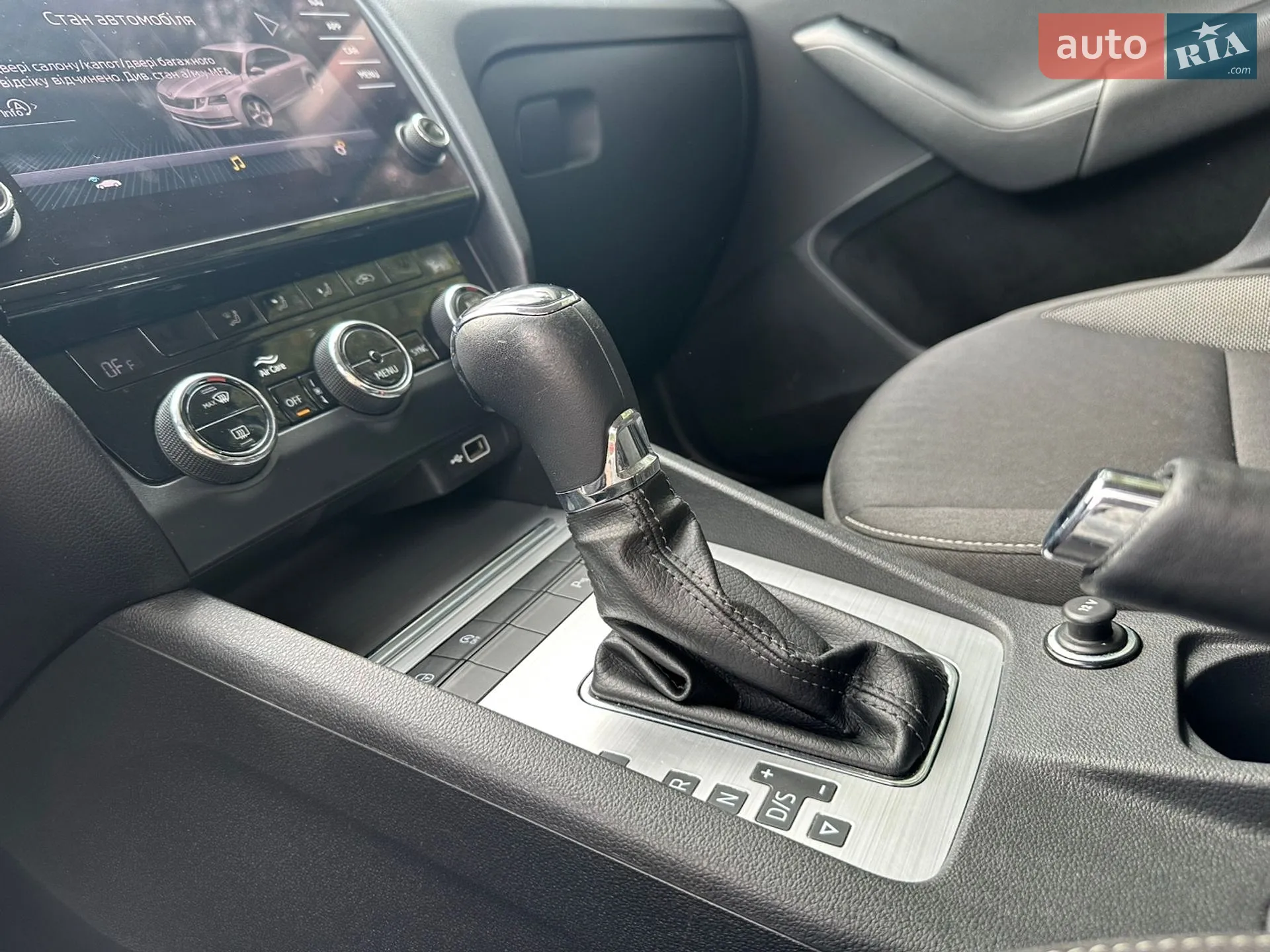 2018 Skoda Octavia - мініатюра 122