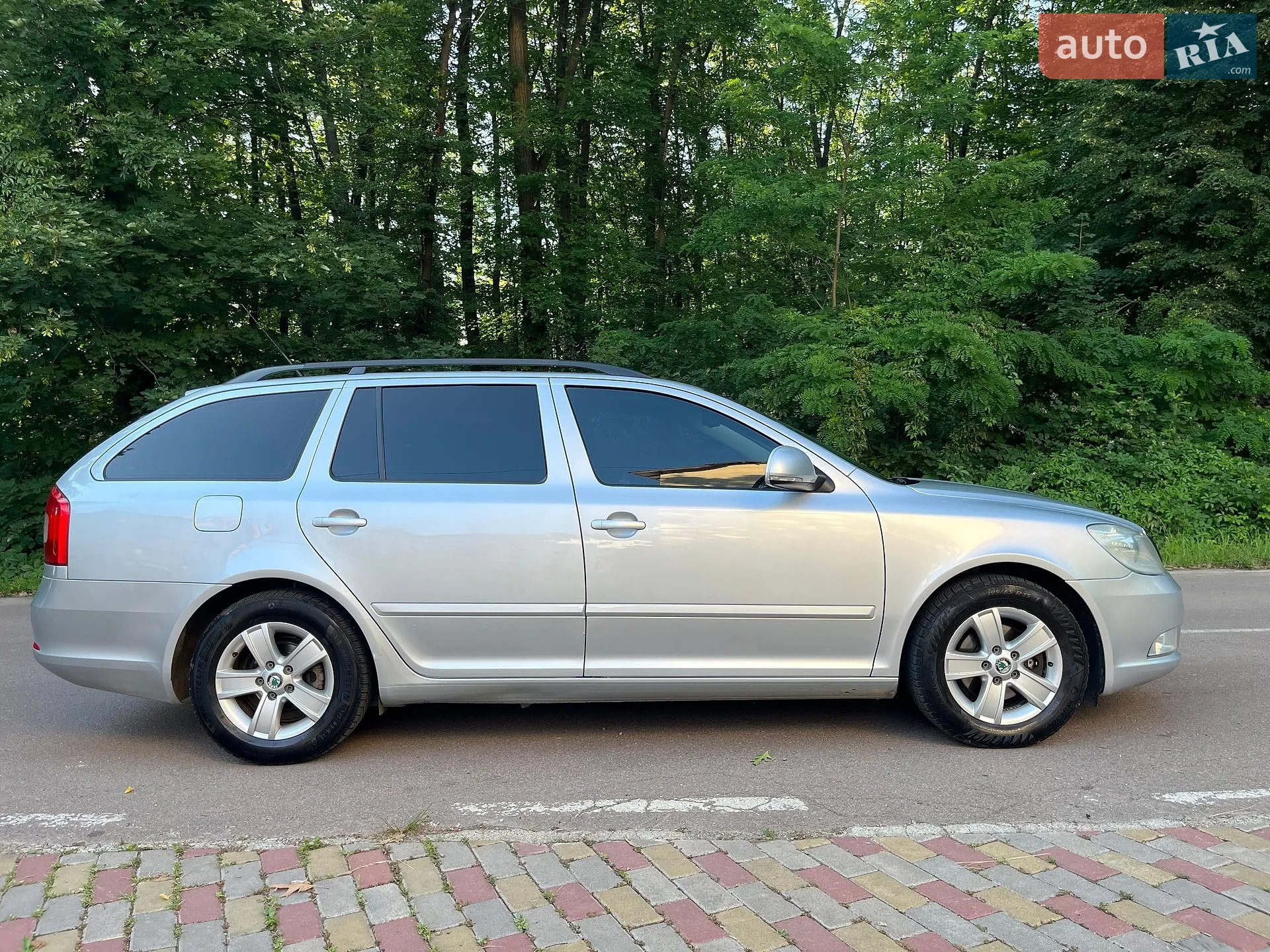 2010 Skoda Octavia - мініатюра 6
