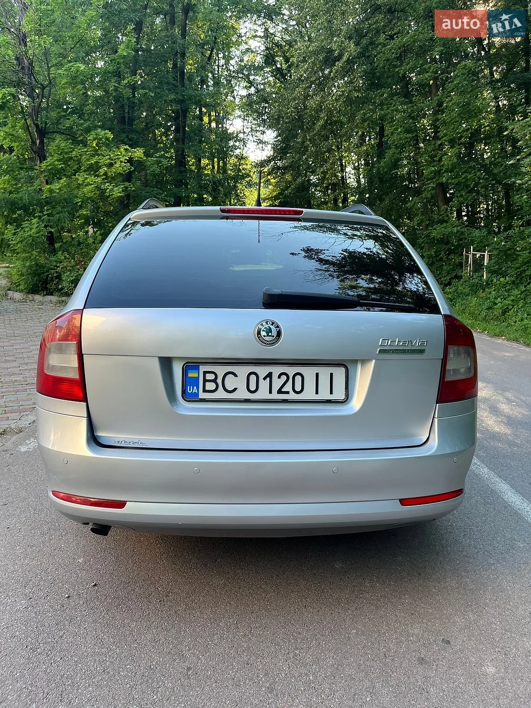 2010 Skoda Octavia - мініатюра 4