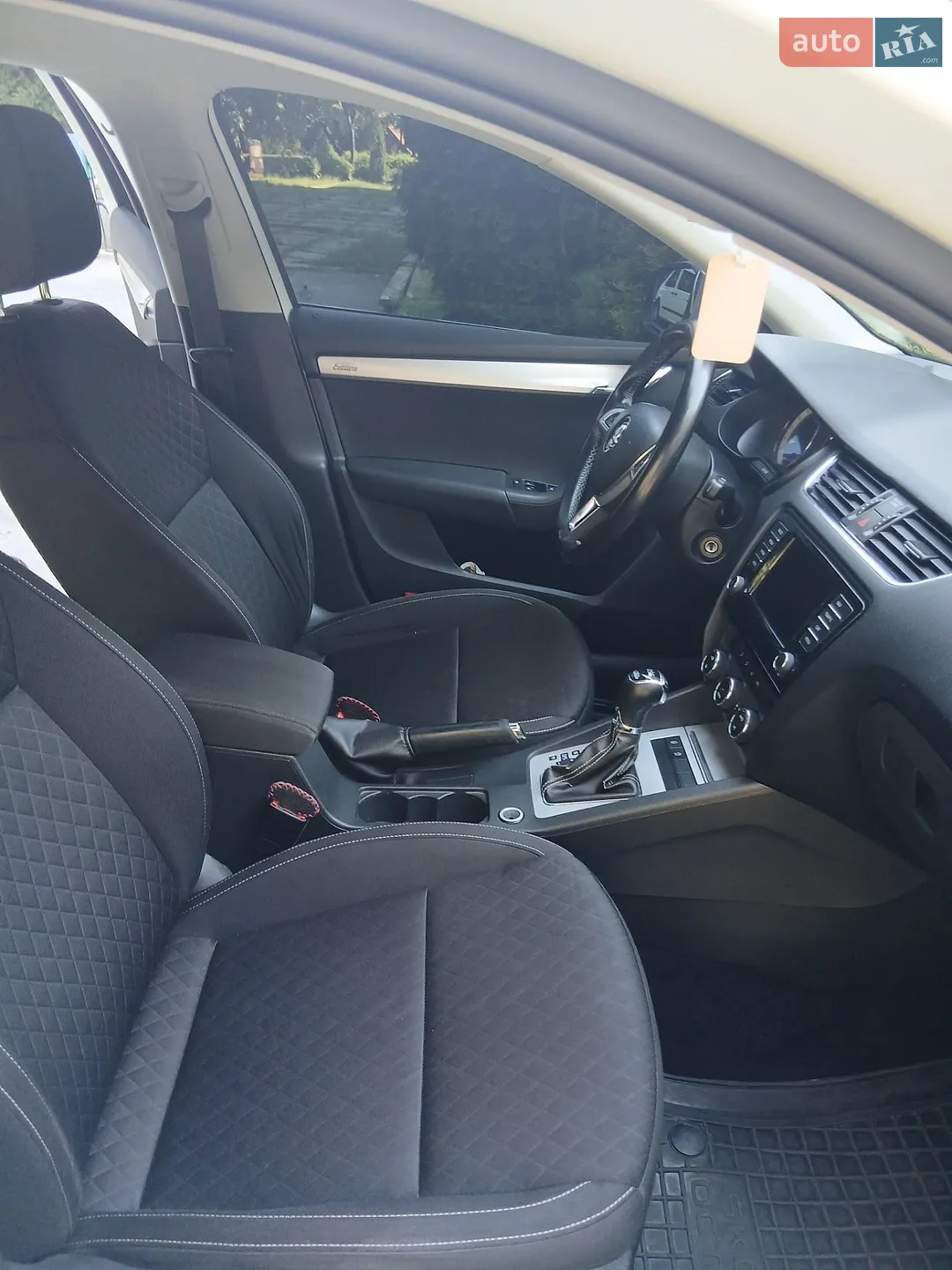 2015 Skoda Octavia - мініатюра 24