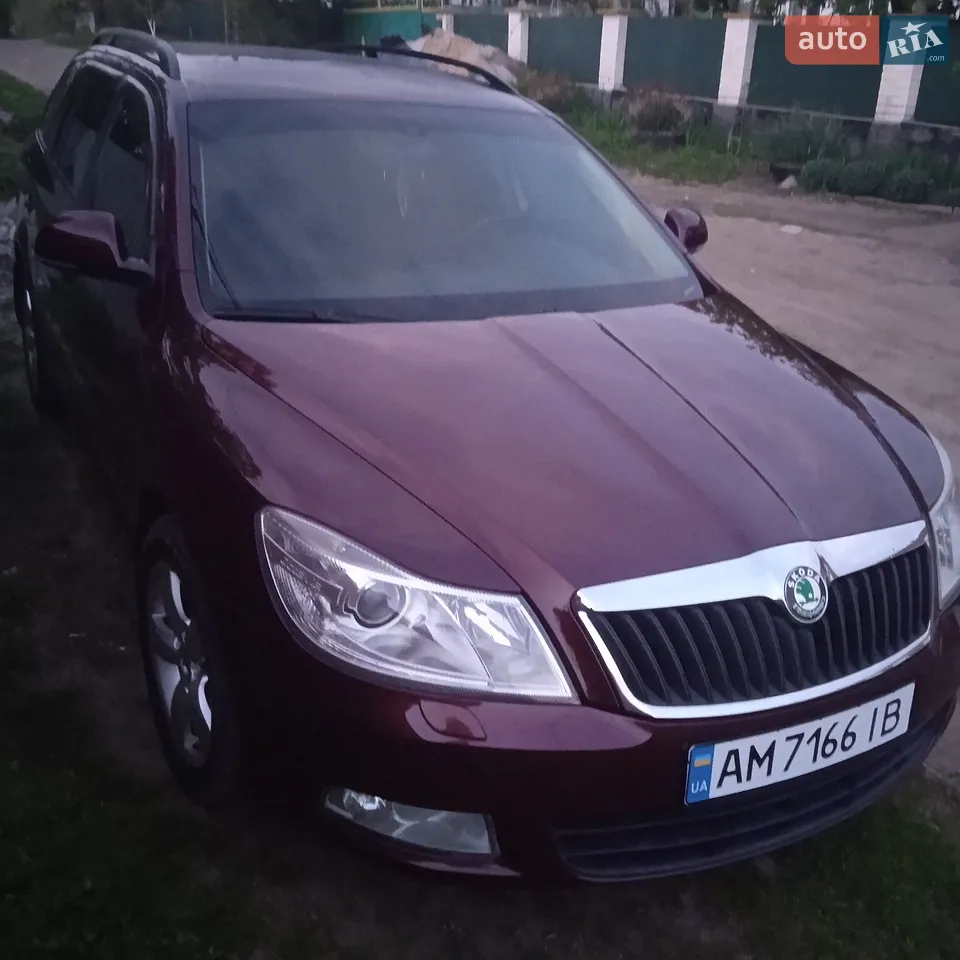 2010 Skoda Octavia - мініатюра 18