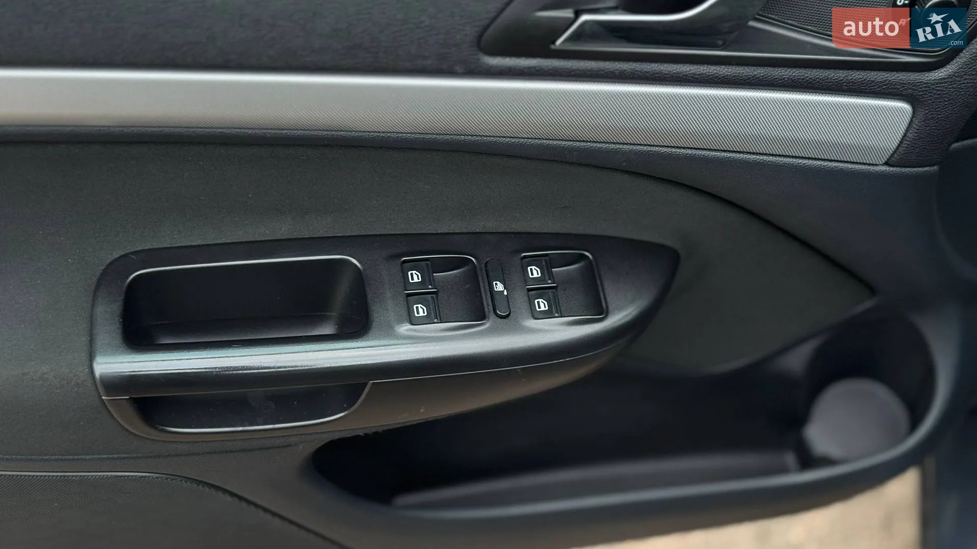 2011 Skoda Octavia - мініатюра 17
