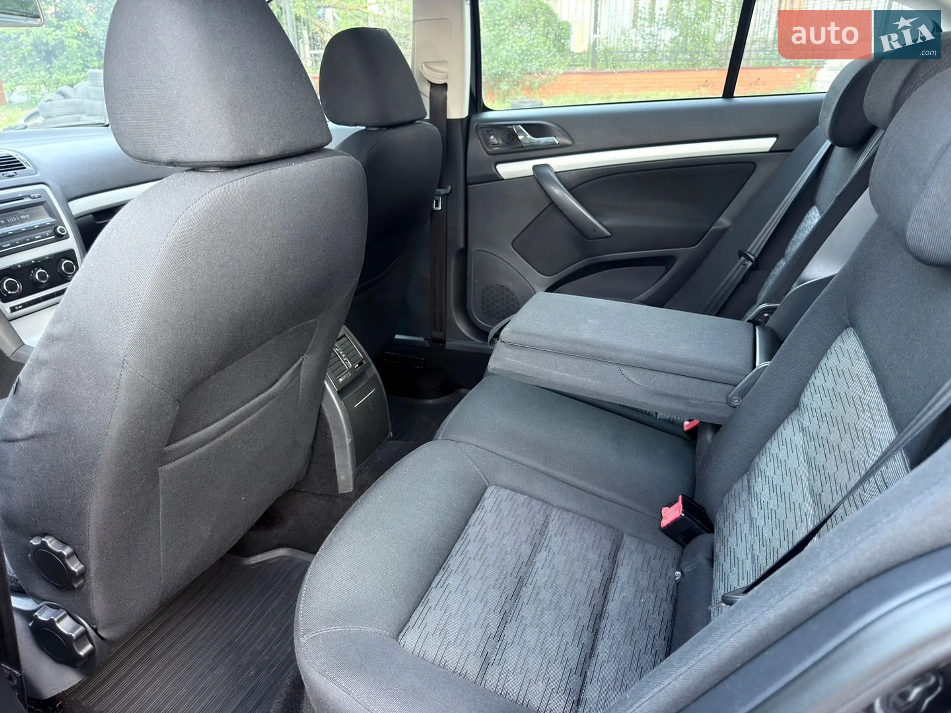 2011 Skoda Octavia - мініатюра 9