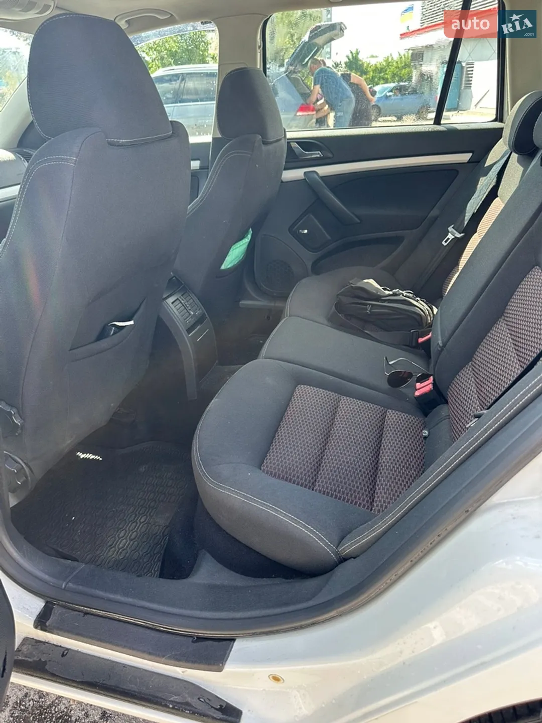 2010 Skoda Octavia - мініатюра 11
