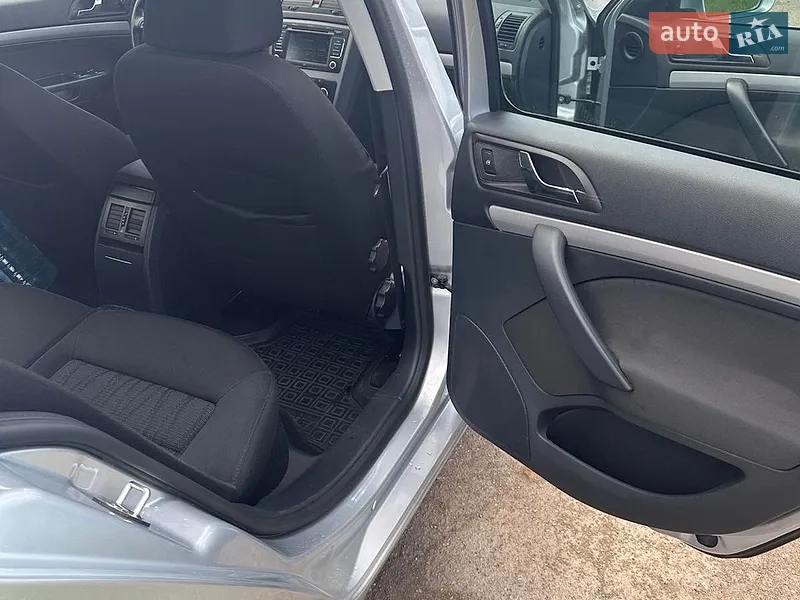 Skoda Octavia 2012 VIN TMBBE61ZXD2024892 фото оголошення 23 з 58