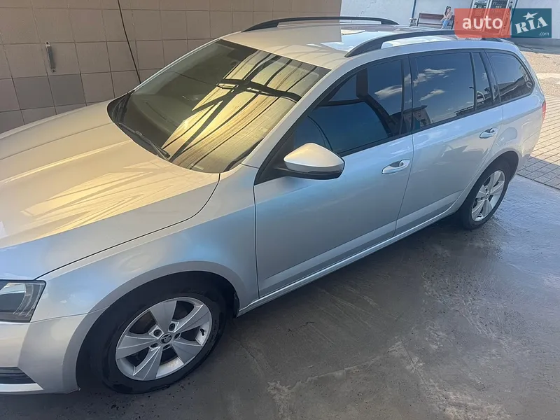 Skoda Octavia 2018 VIN TMBJG7NE2J0341060 фото оголошення 11 з 38
