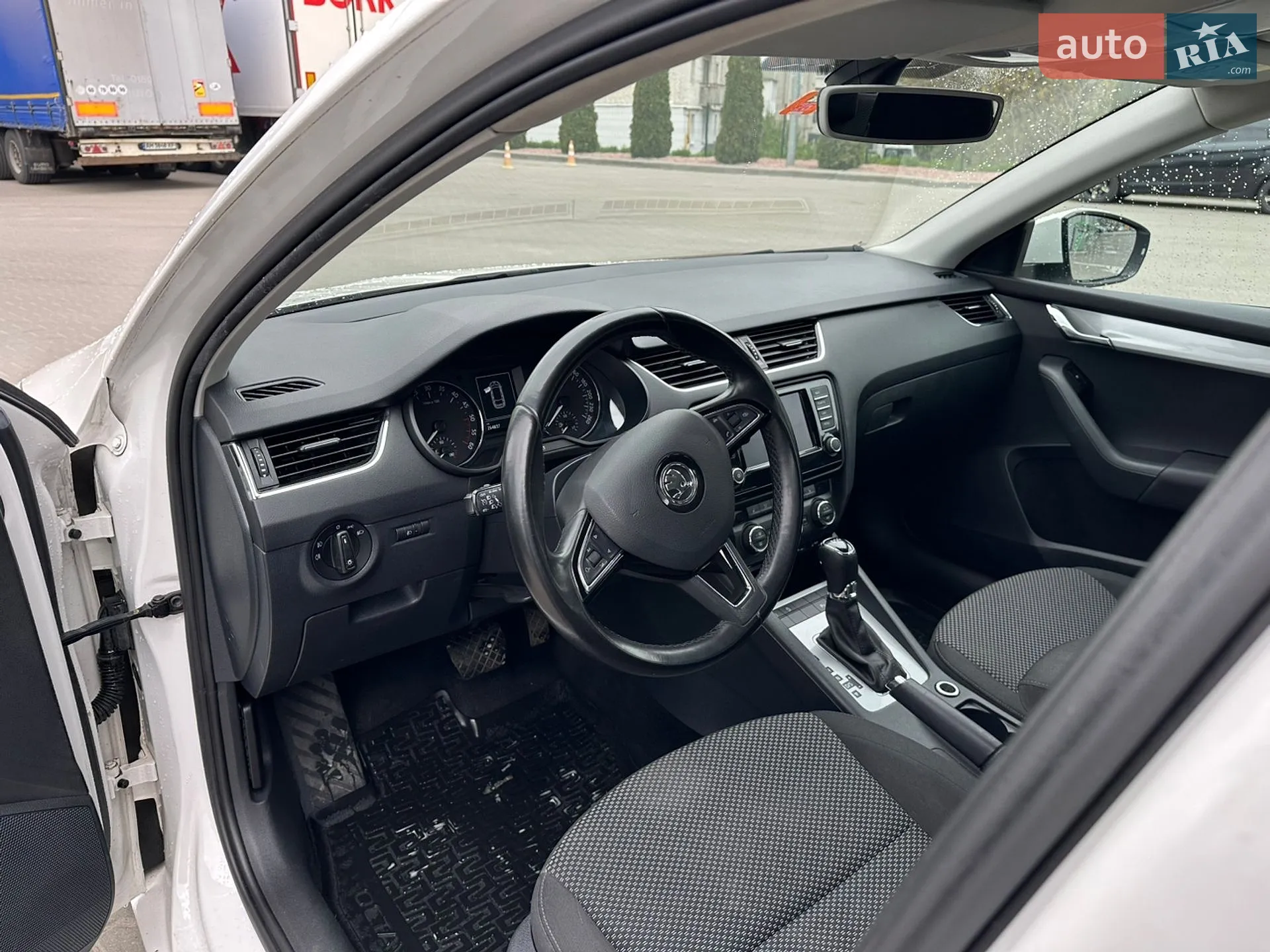 Skoda Octavia 2016 VIN TMBJG7NEXH0141926 фото оголошення 4 з 6