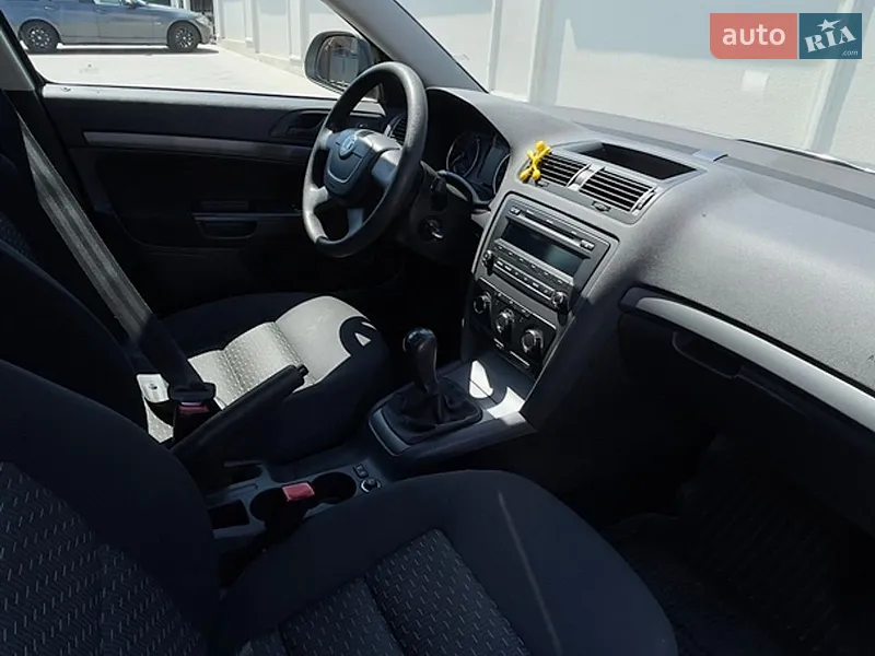 Skoda Octavia 2012 VIN TMBJM61Z1D2049047 фото оголошення 5 з 43