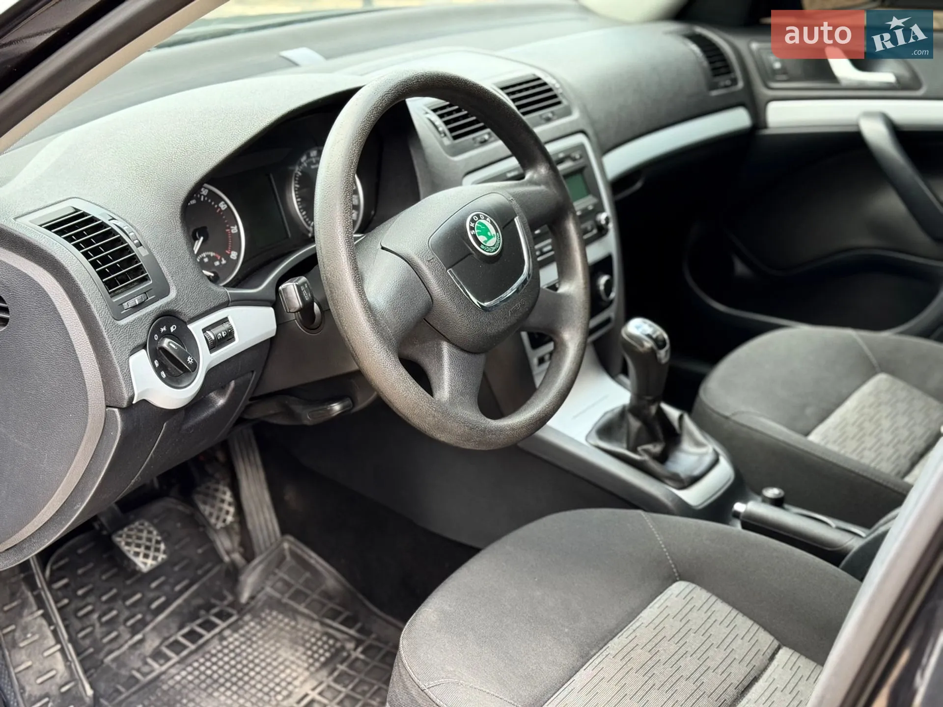 2011 Skoda Octavia - мініатюра 32