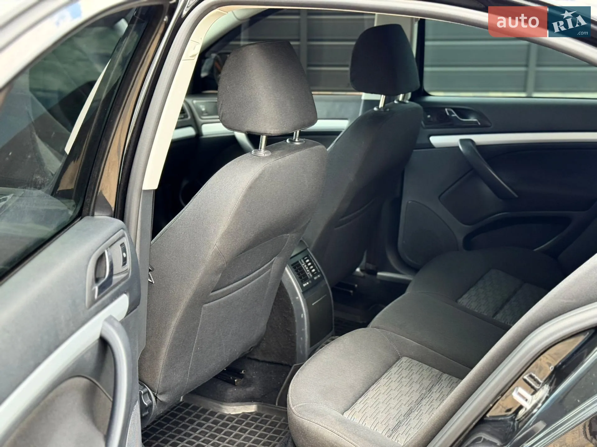 2011 Skoda Octavia - мініатюра 34