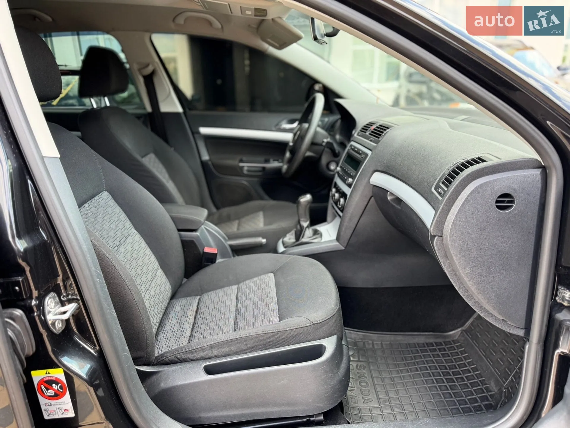 2011 Skoda Octavia - мініатюра 46