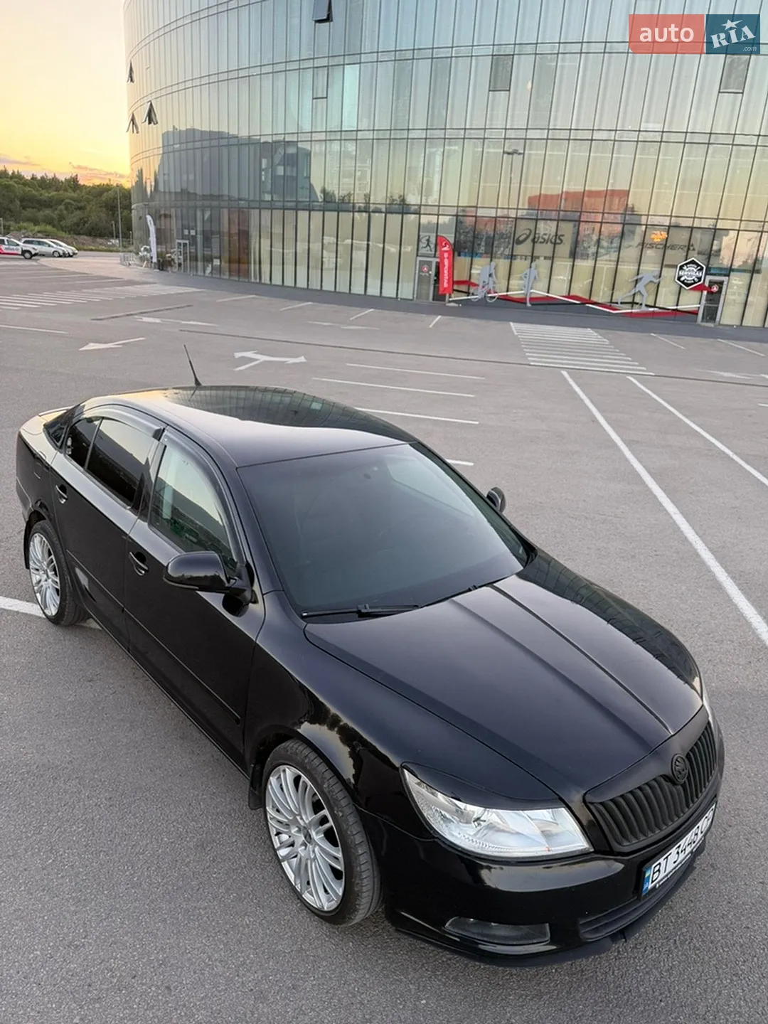 2010 Skoda Octavia - мініатюра 2