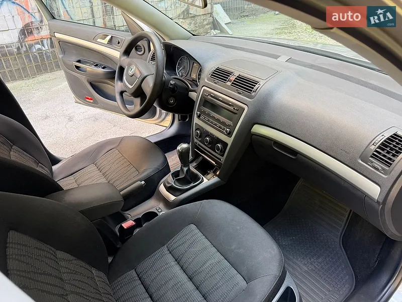 Skoda Octavia 2010 VIN TMBBA41ZXBB151364 фото оголошення 9 з 44