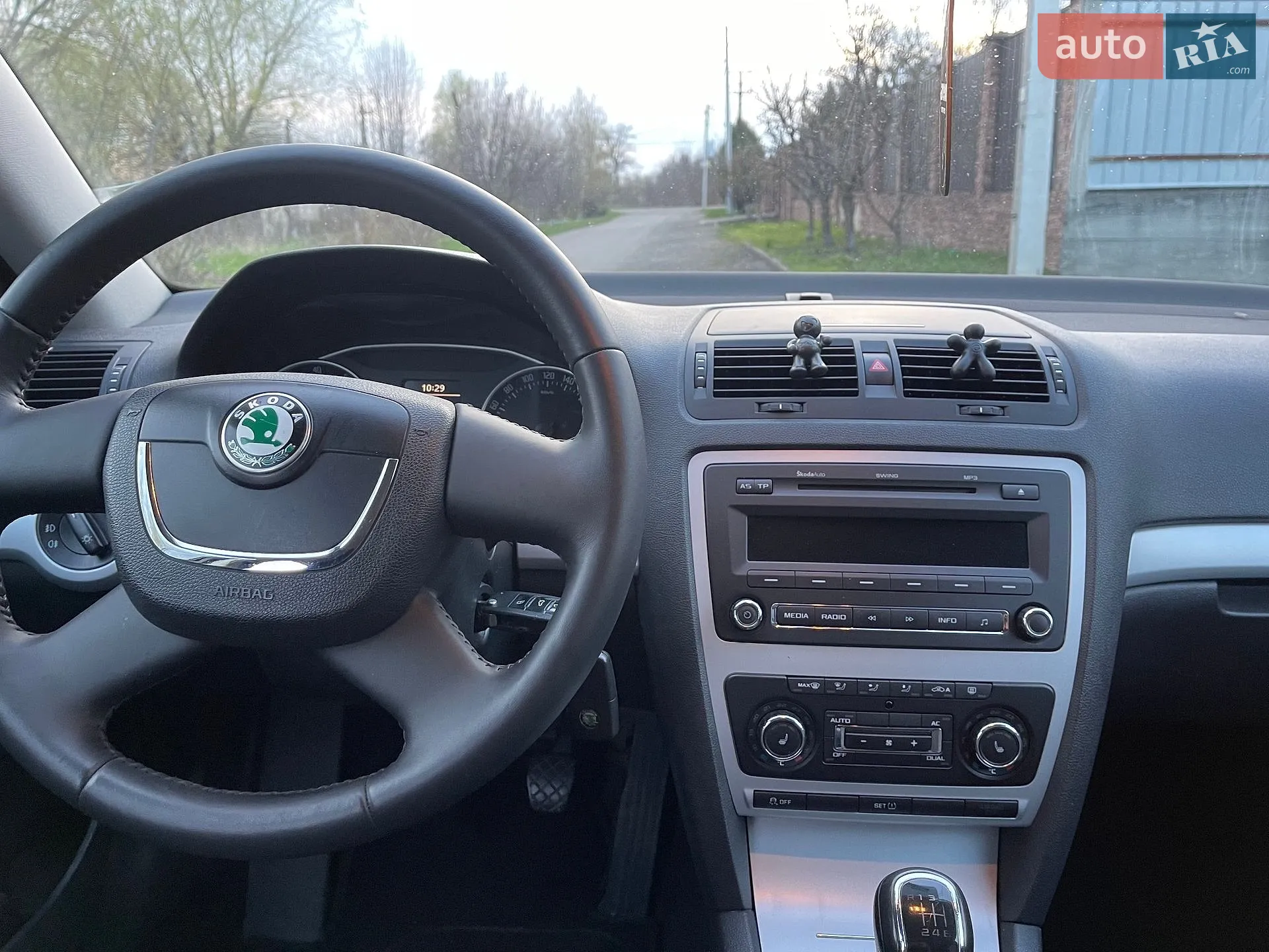 2011 Skoda Octavia - мініатюра 13