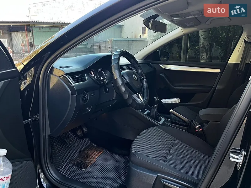 Skoda Octavia 2017 VIN Y6UAC2NE3HB007262 фото оголошення 10 з 48