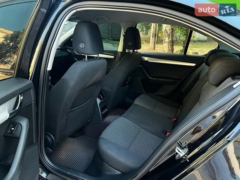 Skoda Octavia 2017 VIN Y6UAC2NE3HB007262 фото оголошення 11 з 48
