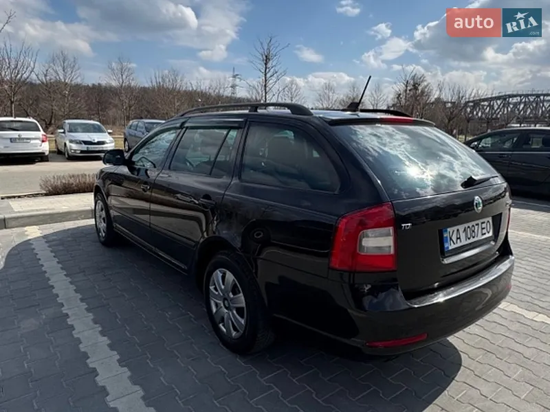 Skoda Octavia 2012 VIN TMBHT61Z3C2146623 фото оголошення 4 з 49