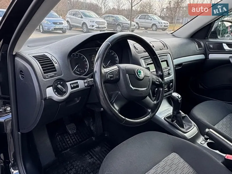 Skoda Octavia 2012 VIN TMBHT61Z3C2146623 фото оголошення 7 з 49