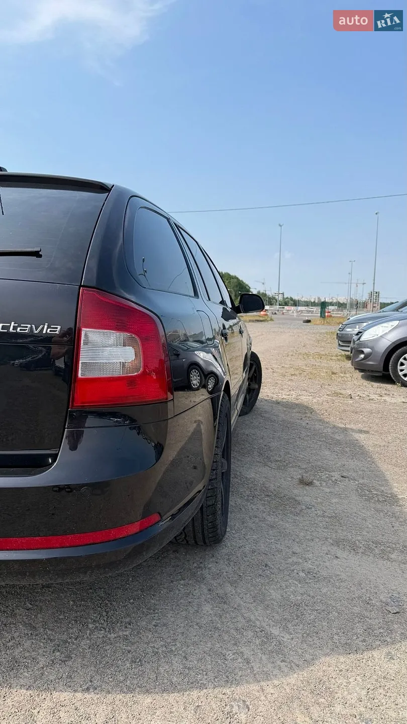 2010 Skoda Octavia - мініатюра 6