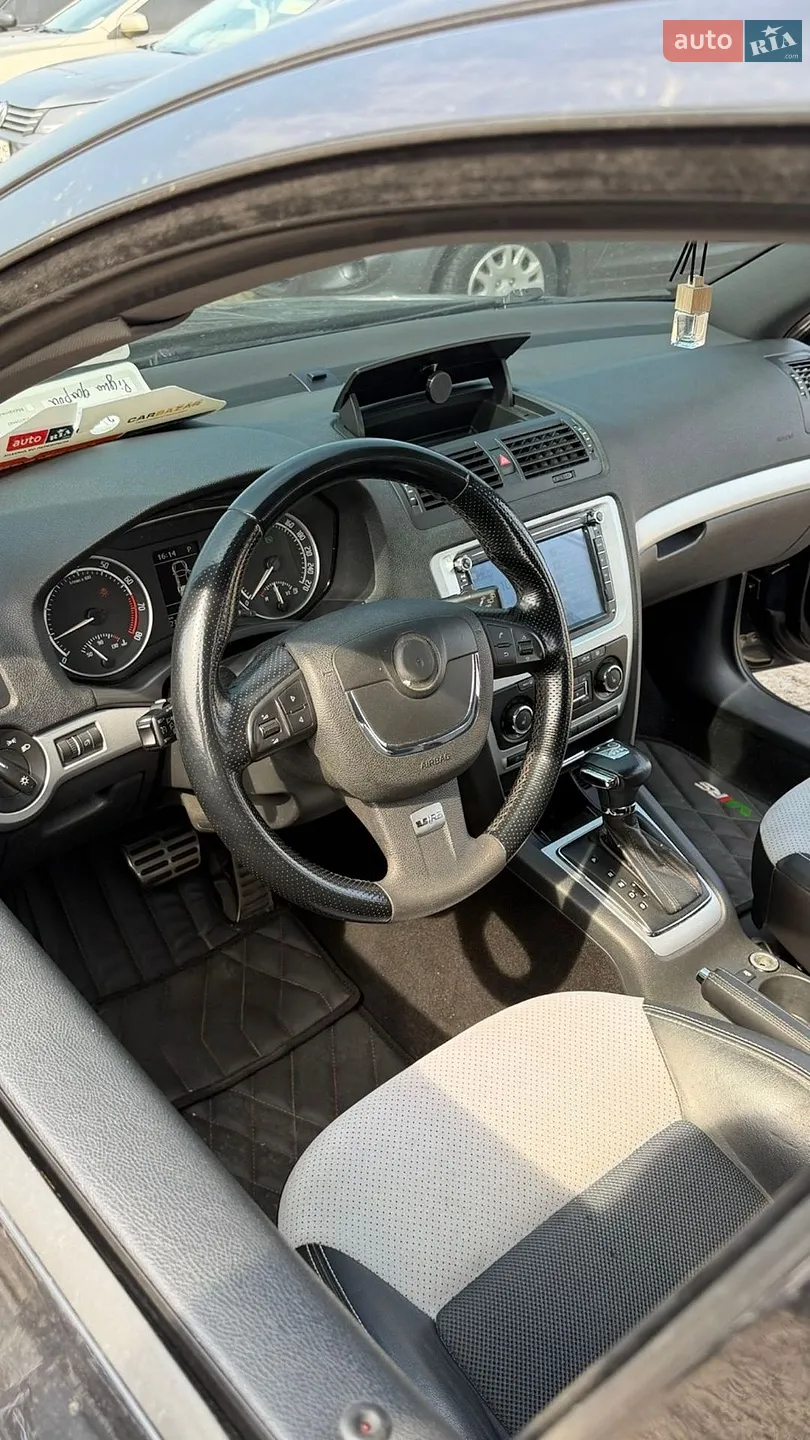 2010 Skoda Octavia - мініатюра 13