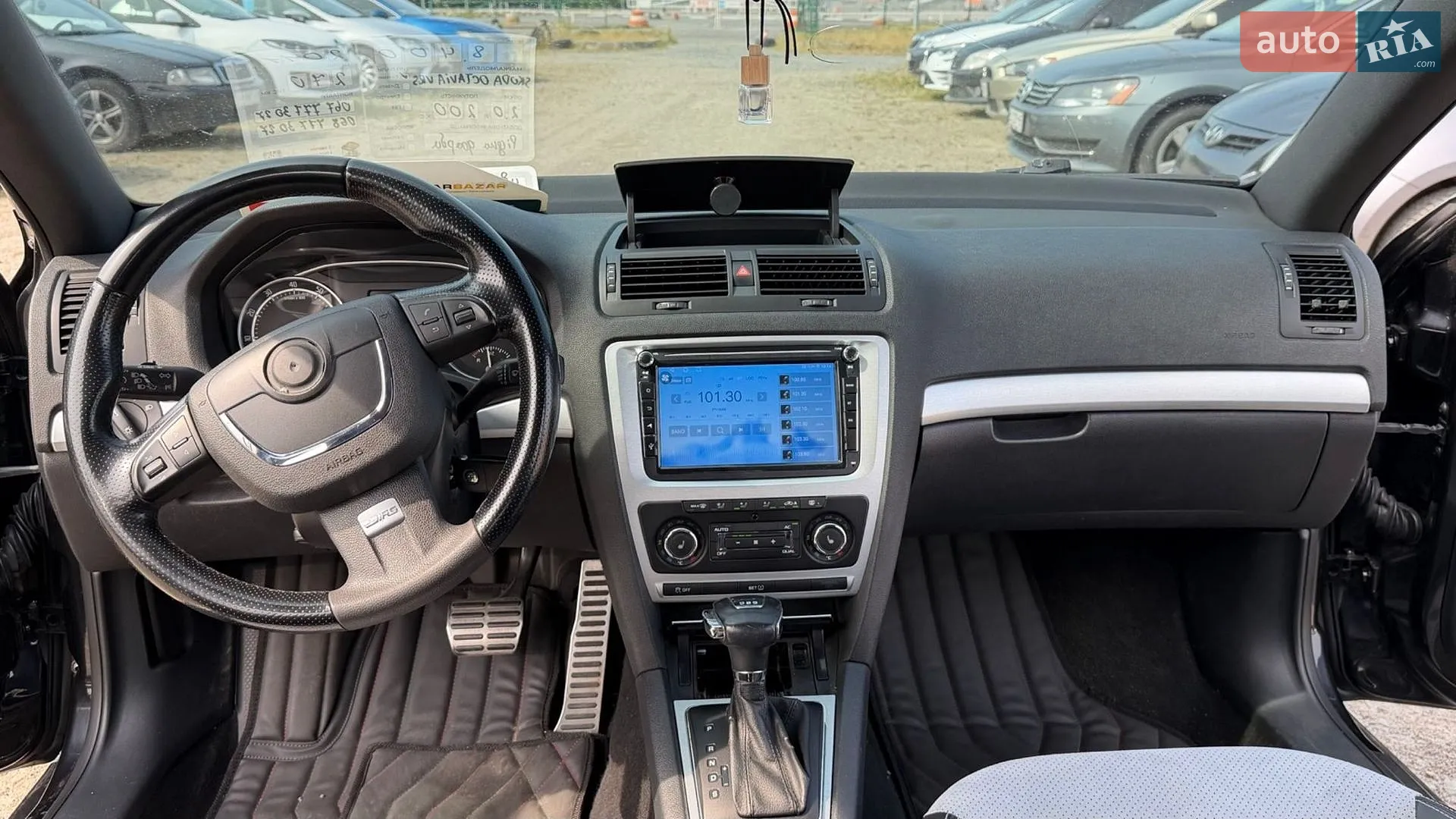 2010 Skoda Octavia - мініатюра 12