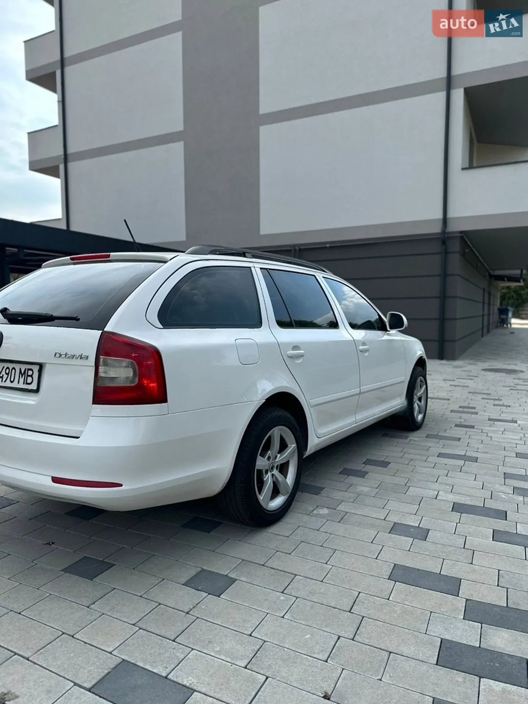 2010 Skoda Octavia - мініатюра 6