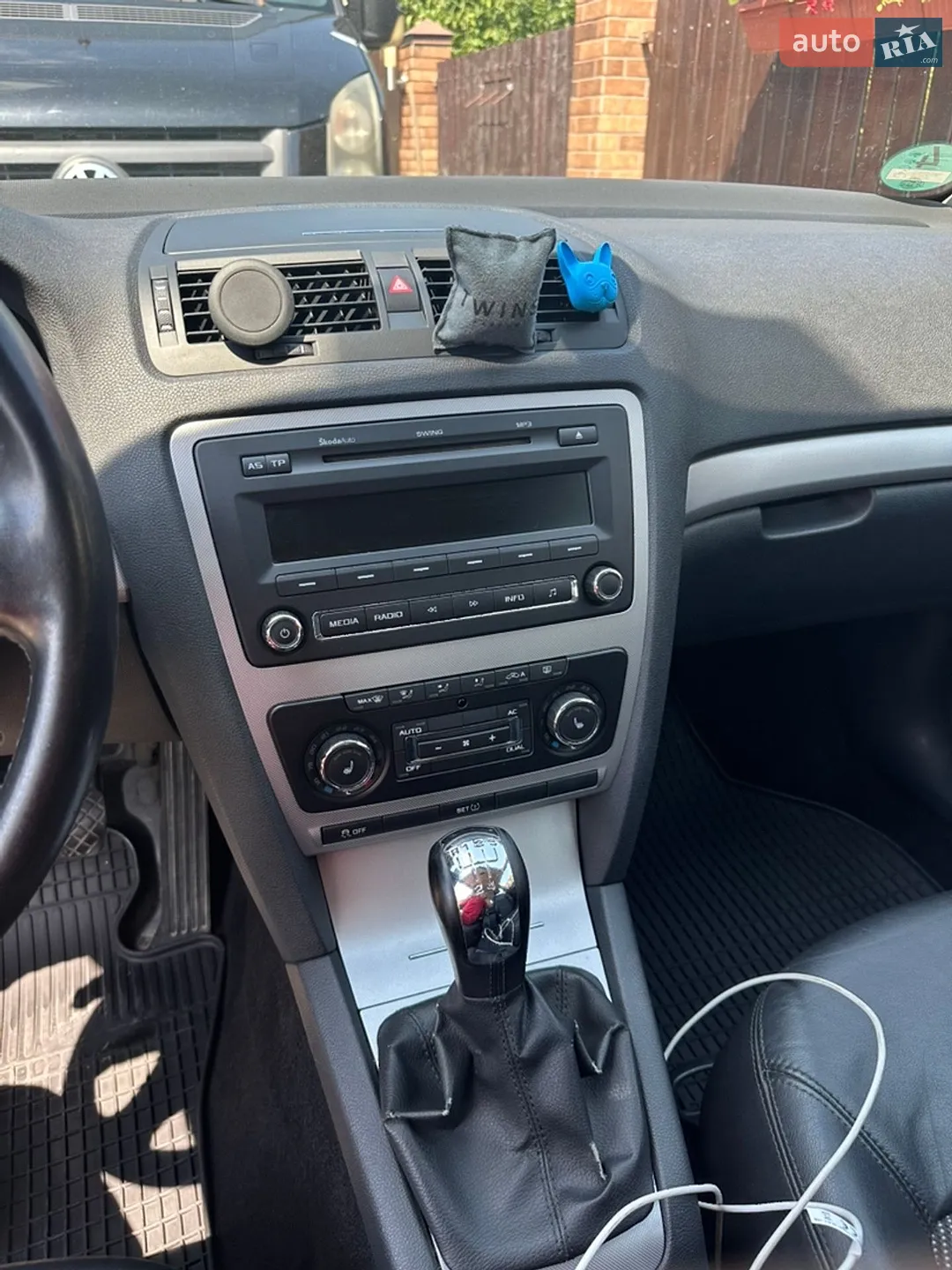 2010 Skoda Octavia - мініатюра 8