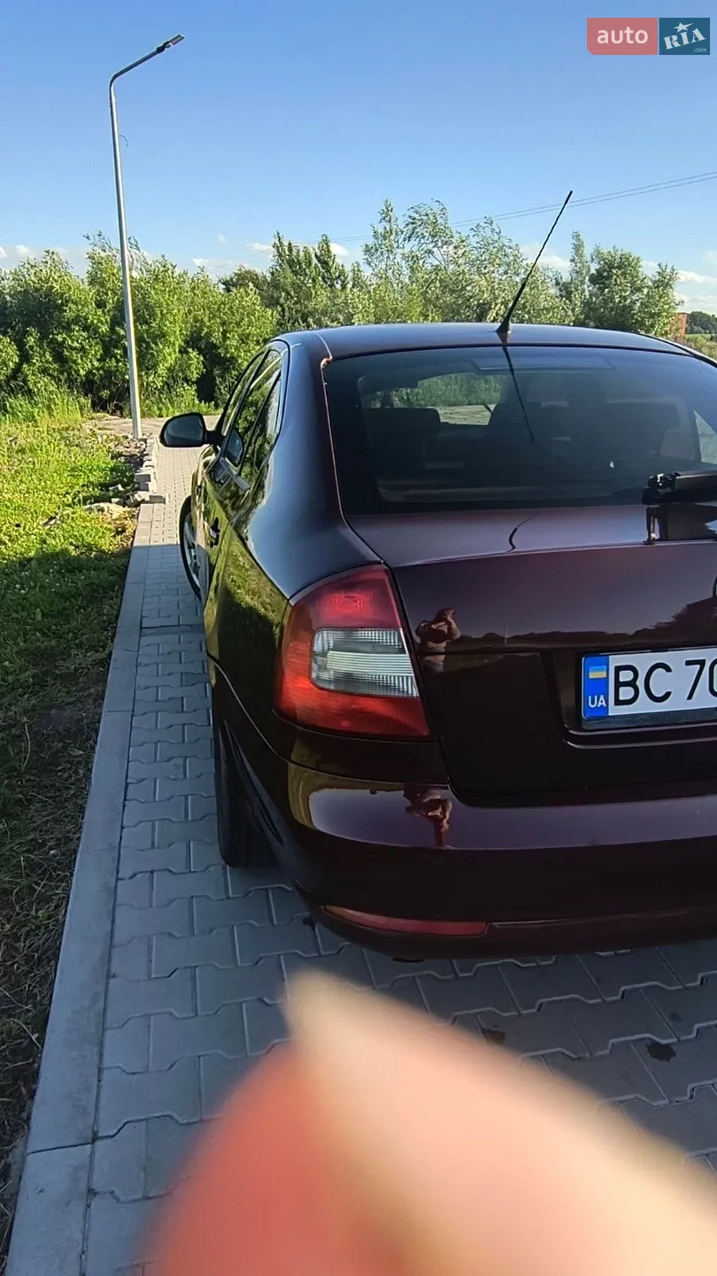 2010 Skoda Octavia - мініатюра 5