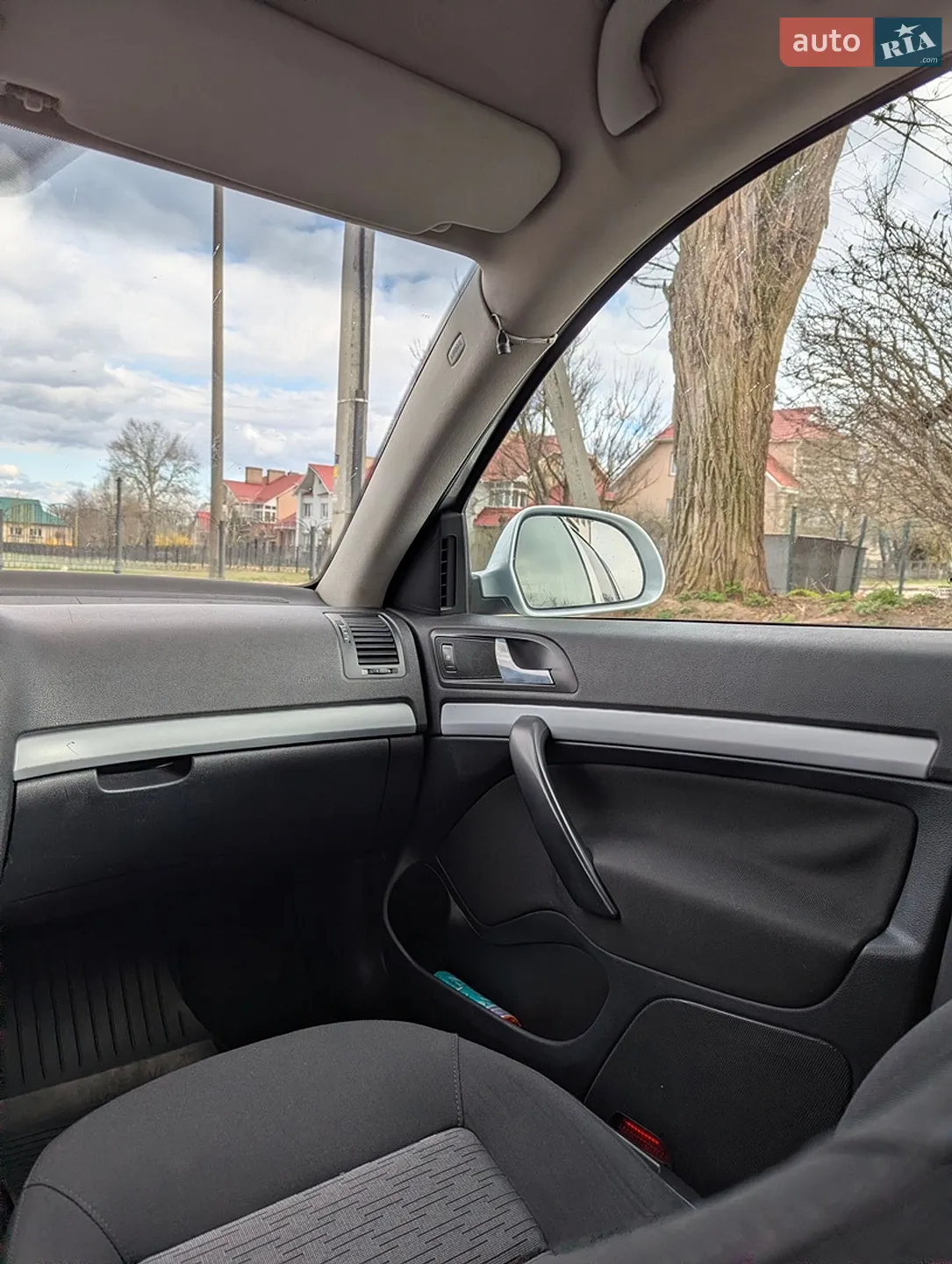 2010 Skoda Octavia - мініатюра 16