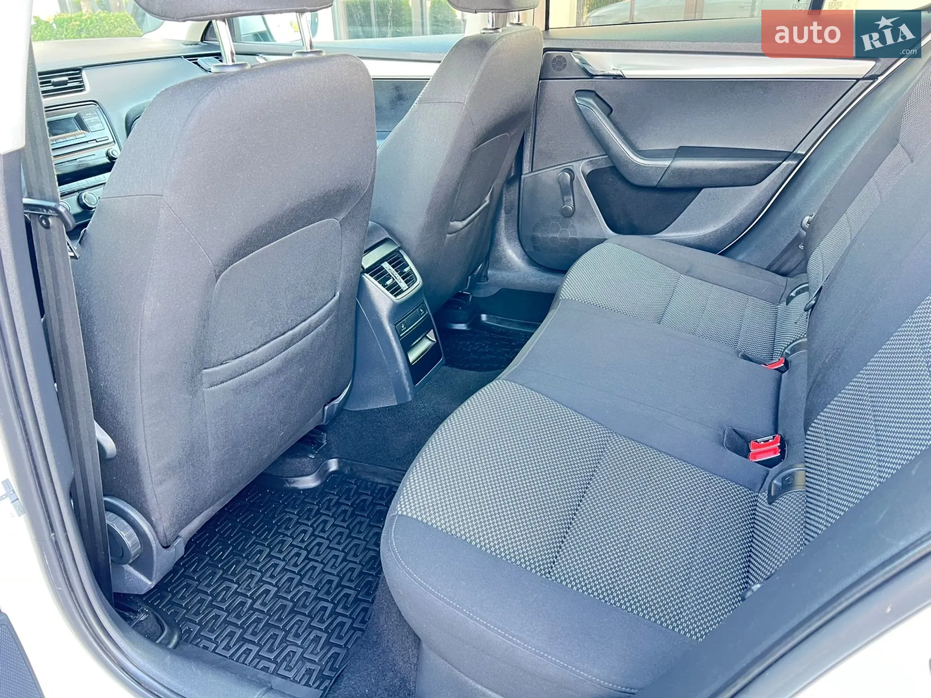 2013 Skoda Octavia - мініатюра 17