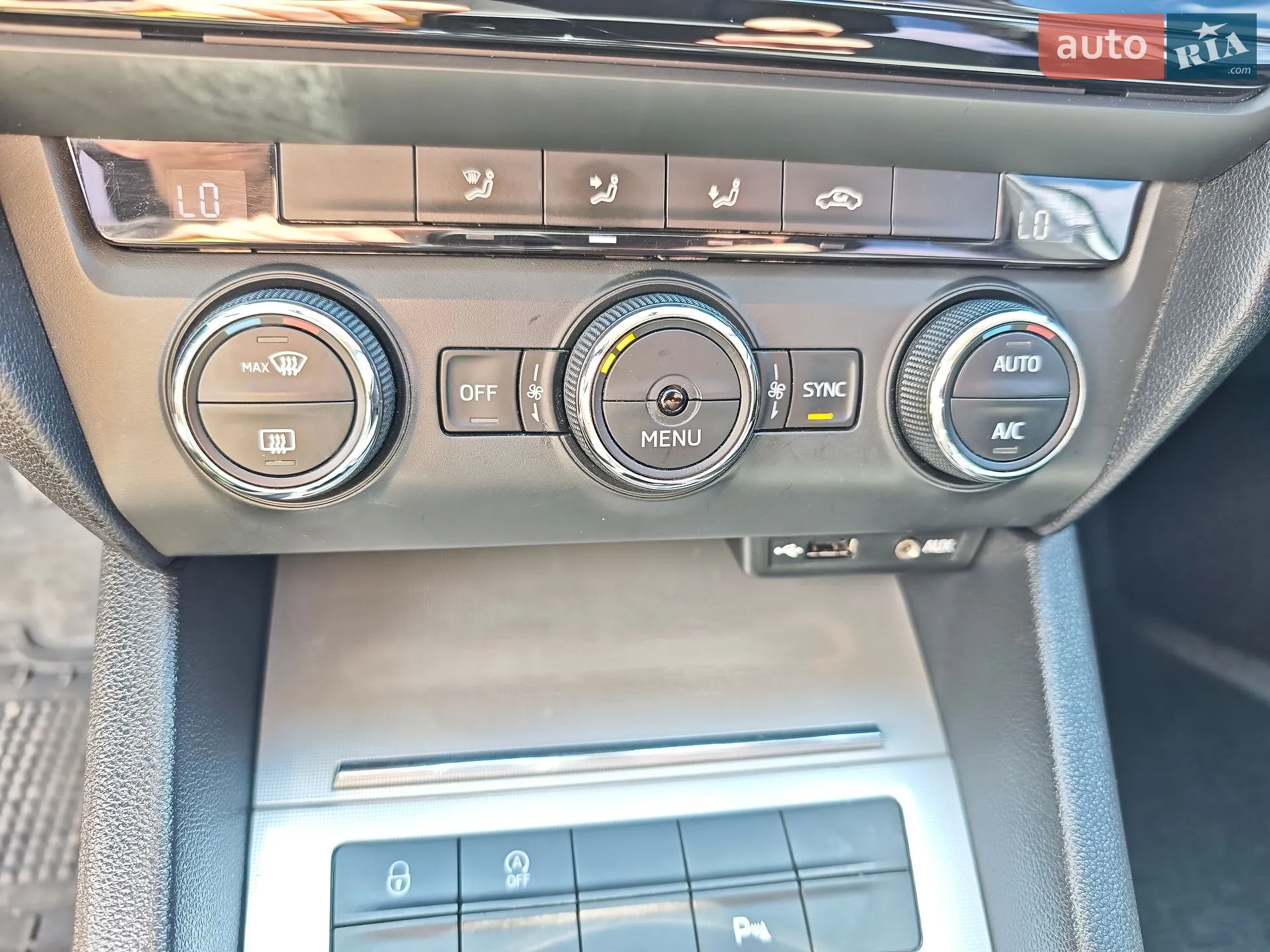2016 Skoda Octavia - мініатюра 16
