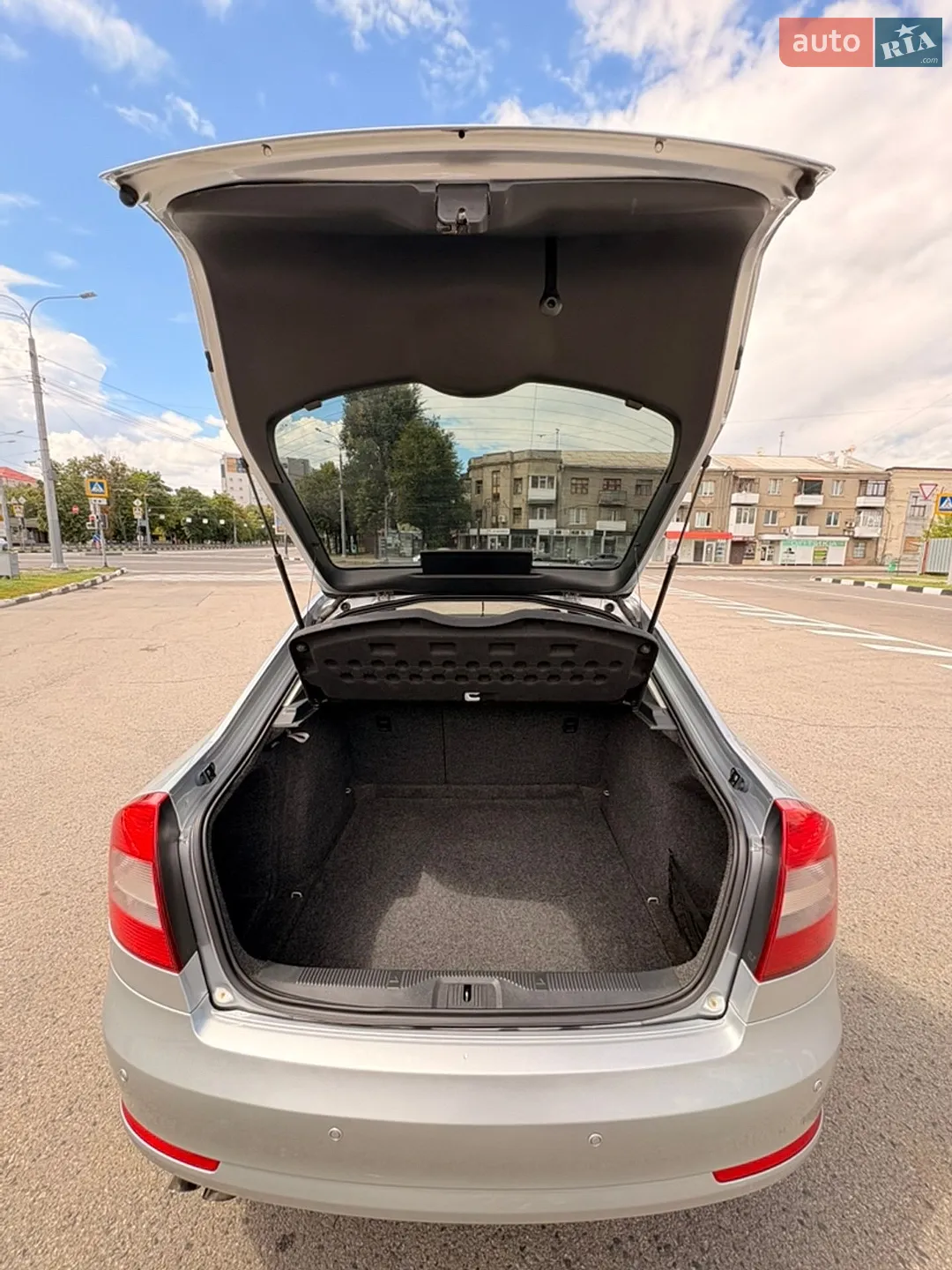 2011 Skoda Octavia - мініатюра 17
