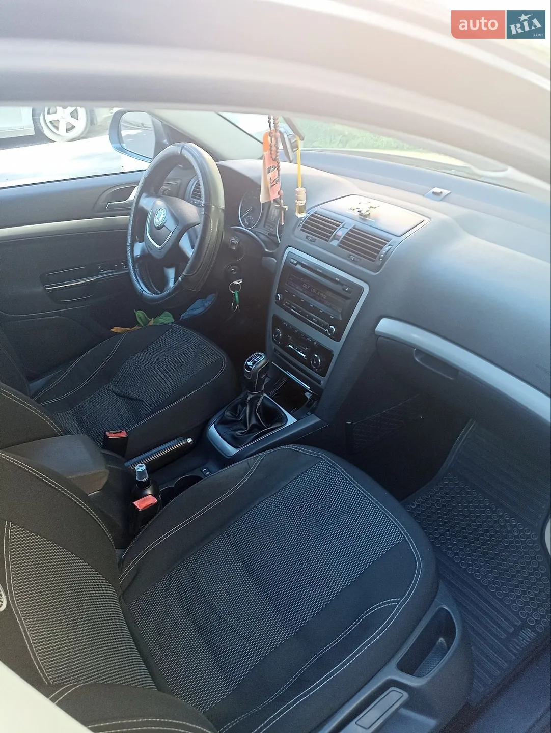 2010 Skoda Octavia - мініатюра 6