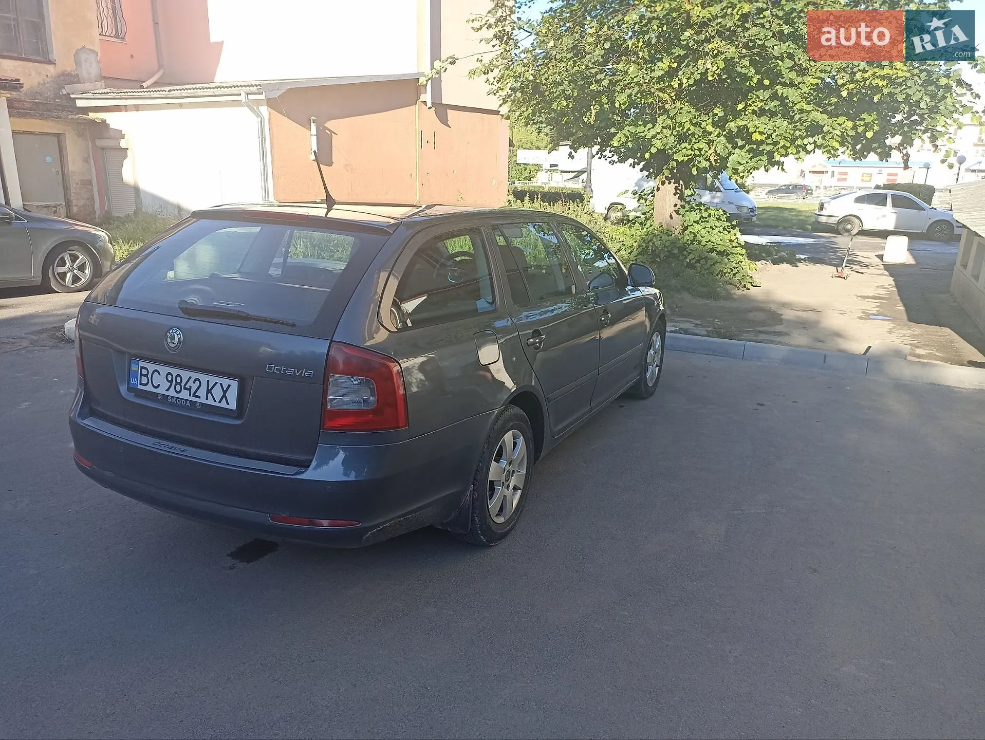 2010 Skoda Octavia - мініатюра 8
