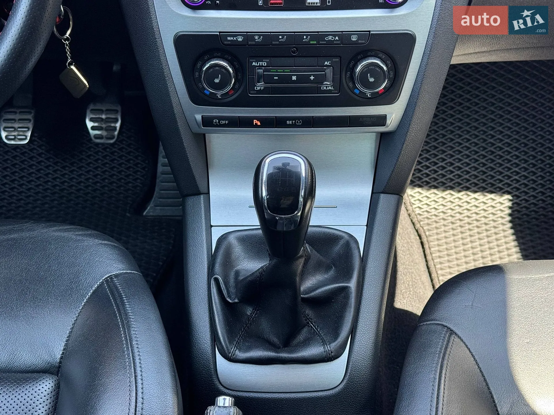 2011 Skoda Octavia - мініатюра 58
