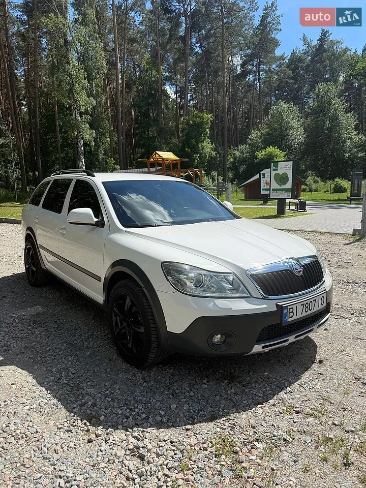 2011 Skoda Octavia - мініатюра 11