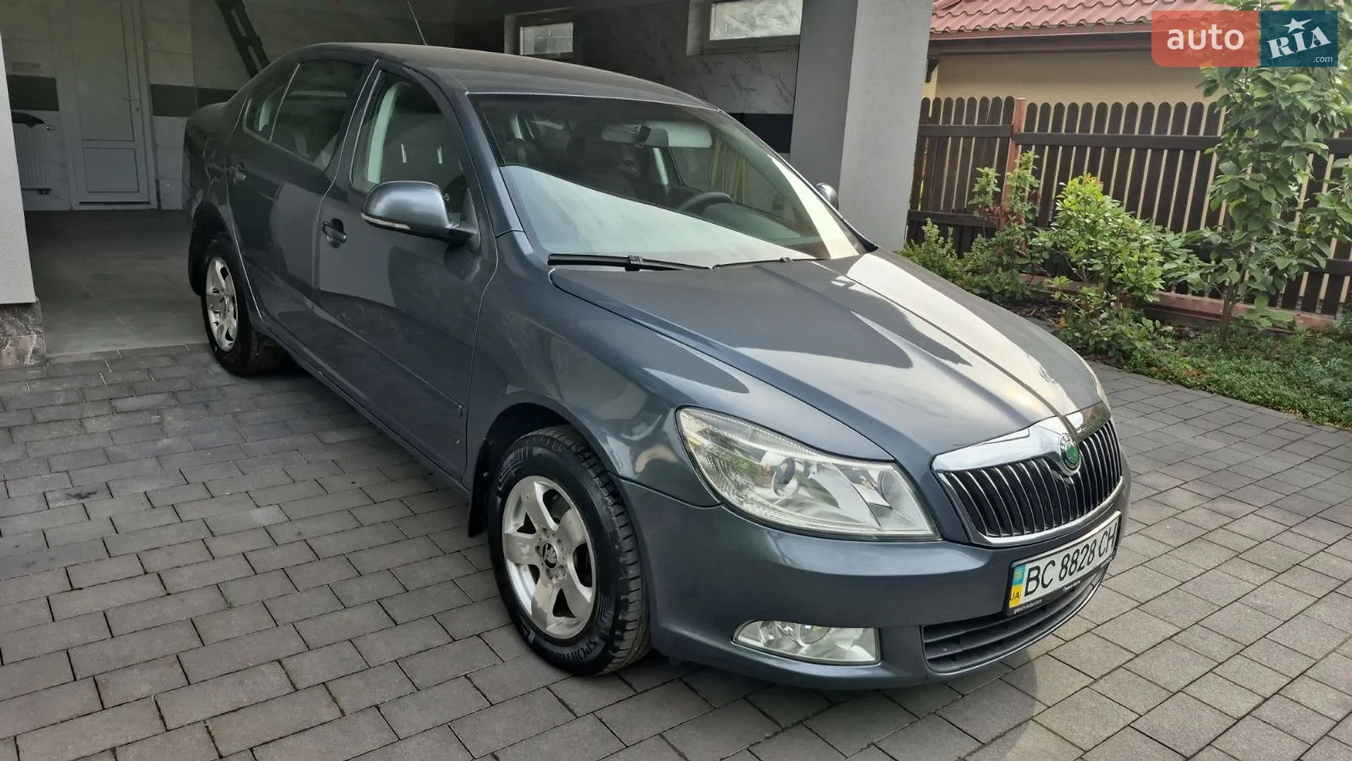 2010 Skoda Octavia - фото 1