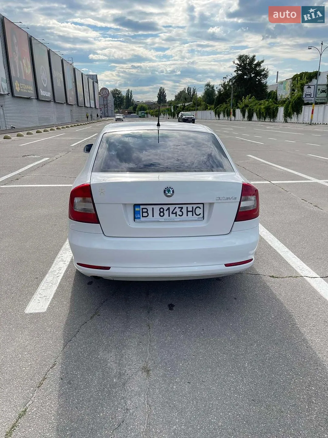 2011 Skoda Octavia - мініатюра 2