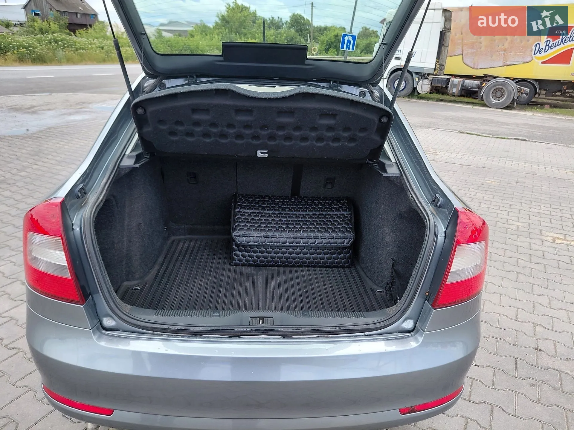 2011 Skoda Octavia - мініатюра 11